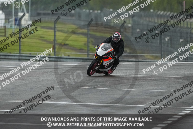 donington no limits trackday;donington park photographs;donington trackday photographs;estoril;event digital images;motorbikes;no limits;no limits trackdays;peter wileman photography;portugal;trackday;trackday digital images;trackday photos